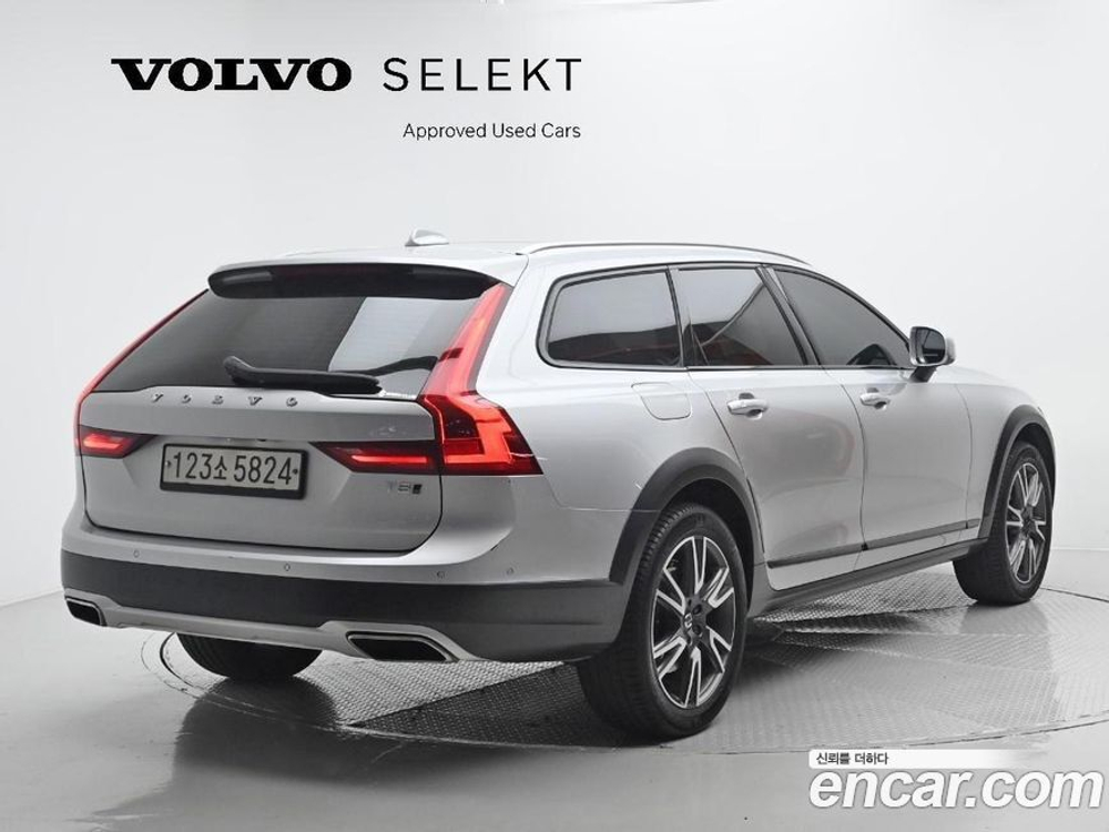 Volvo V90 Cross Country T5 Pro AWD (03.2020)