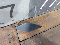 Заглушка буксировочного крюка передняя Opel Astra J 09-12 Б/У Оригинал 13264405