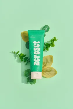 ZEROSET Очищающая пенка-пилинг с зелёным чаем Green Tea Peeling To Foam Cleanser (120 г)