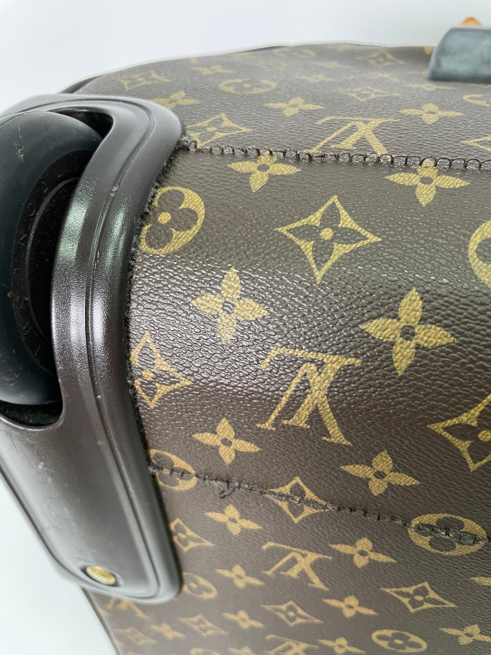 Дорожная сумка на колёсах с ручкой Louis Vuitton