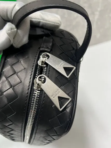 Косметичка Bottega Veneta Intrecciato черный