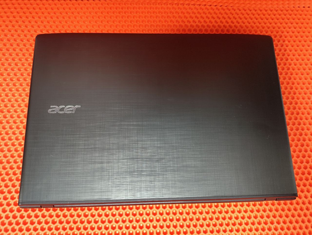 Ноутбук Acer Aspire E5-575-N16Q2