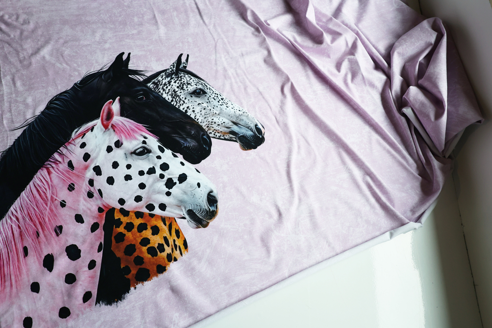 ЛОШАДКИ НА РОЗОВОМ - Кулирка с лайкрой, компакт пенье (ДЖ67 Маша) (к2 высота 65см, обрезан снизу)