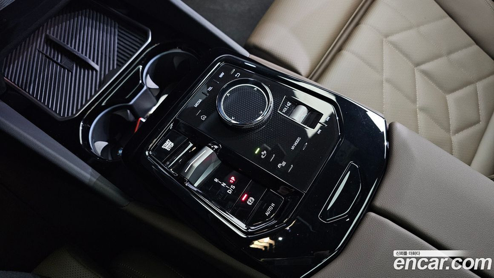 BMW 5 Series (G60) 520i M Sports (12.2023)