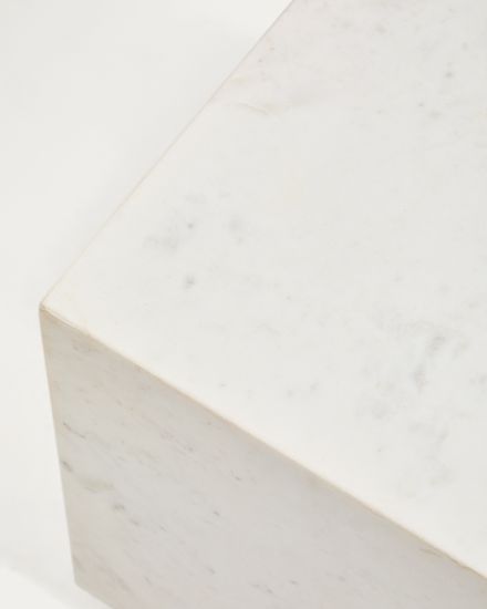 Приставной столик Sorein из белого мрамора 40 x 40 см