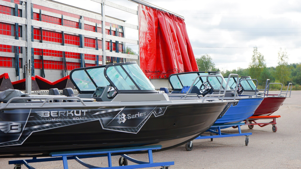 Лодка Berkut S-FISHER