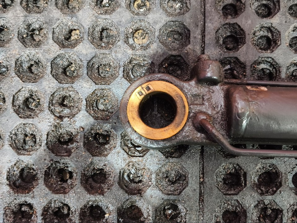 Цилиндр подъёма кабины 2019г.