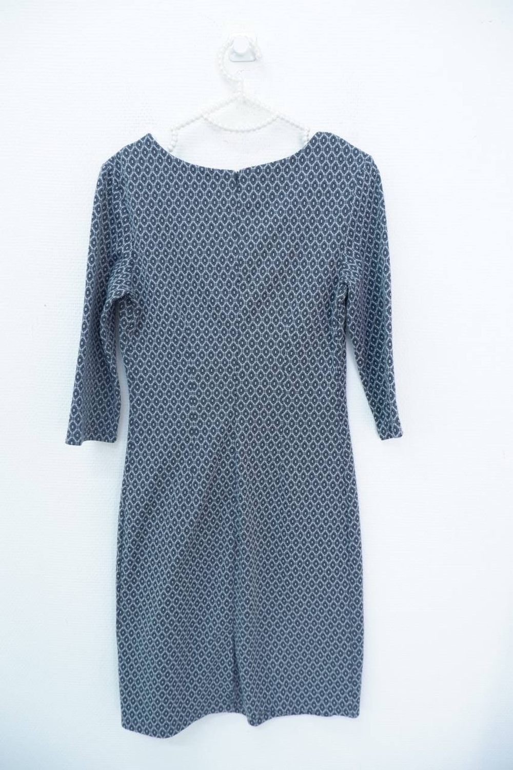 Платье Zolla плотное 44 размер