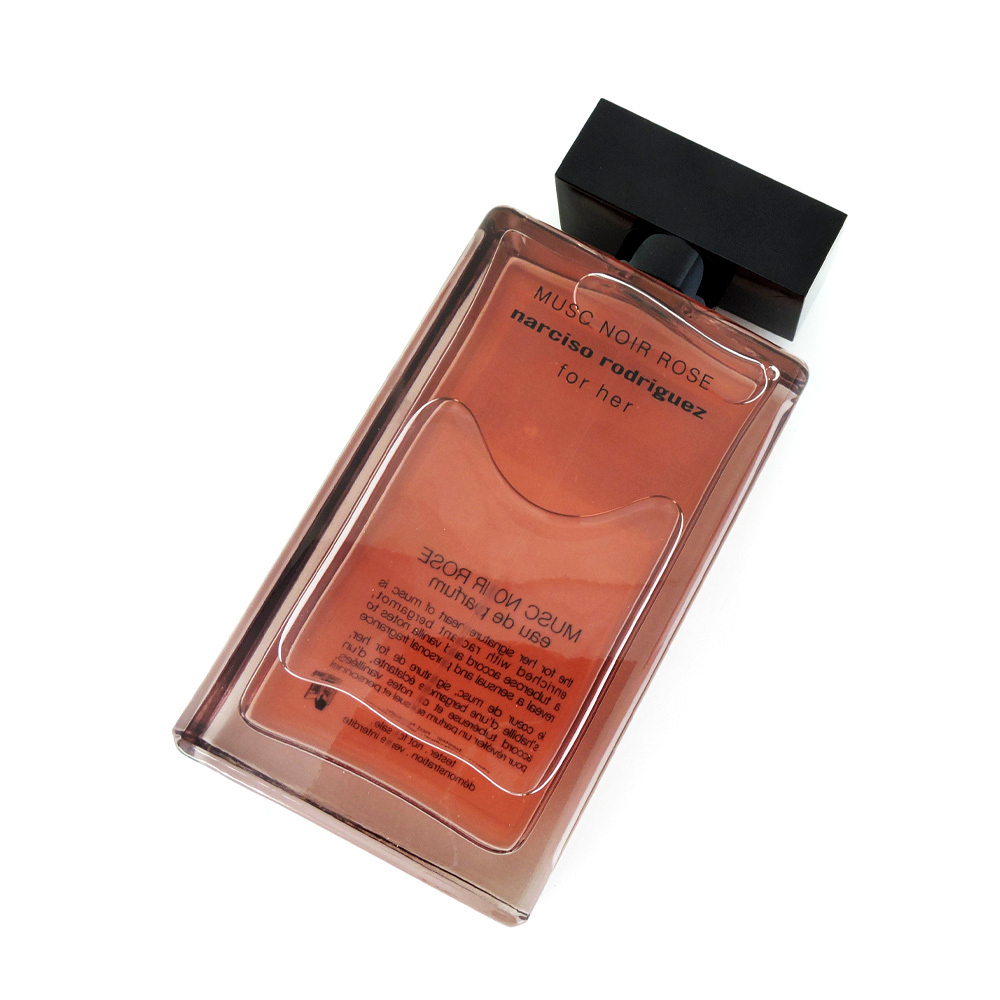 Narciso Rodriguez for her Musc Noir Rose — парфюмерная вода для женщин.