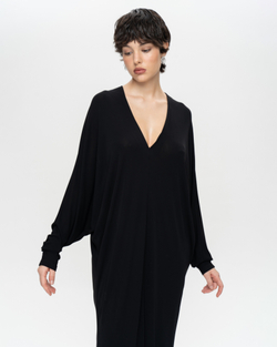 Свободное платье макси из трикотажа