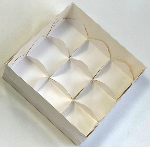 Коробка для моти 9 шт с пластиковой крышкой 175*175*55 мм (белая)