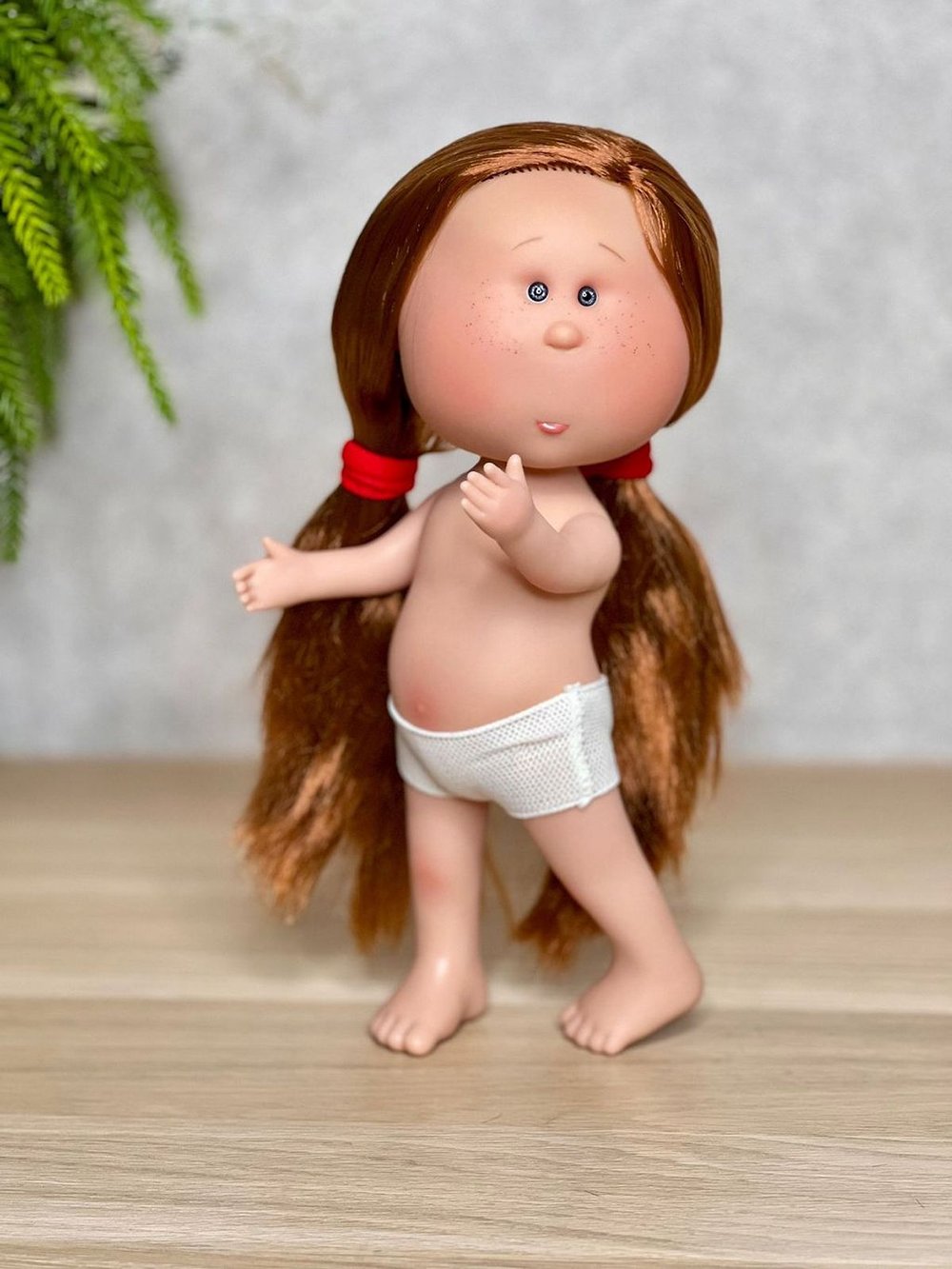 Кукла Nines виниловая 30см MIA в пакете (3000M3A)