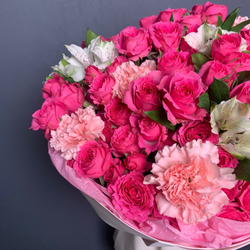 Букет "Летиция" (кустовая роза ,альстромерия,диантус)