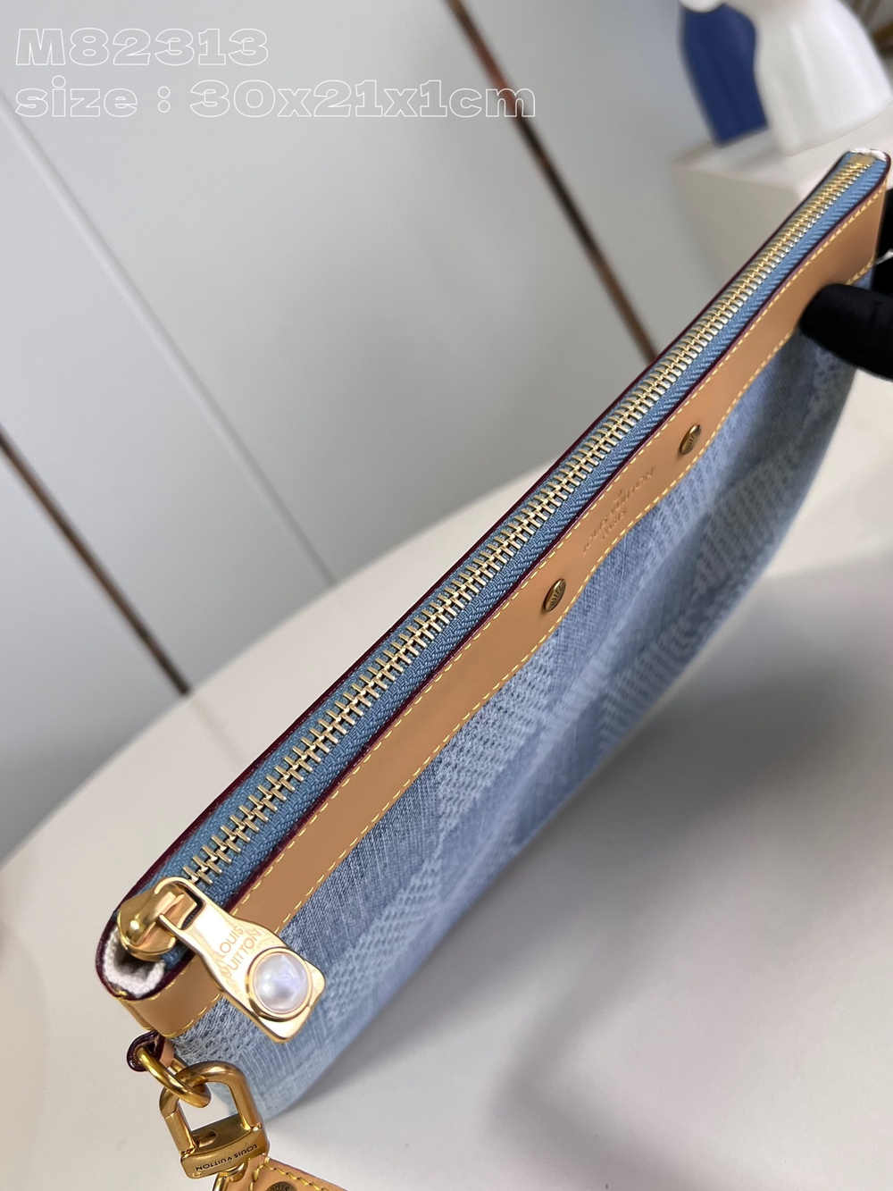 Louis Vuitton Pochette To-Go