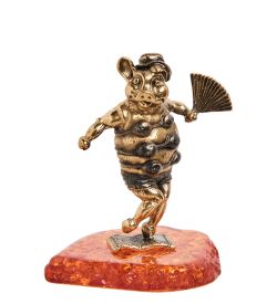 Народные промыслы AM-1590 Фигурка «Свинья Фифа» (латунь, янтарь)