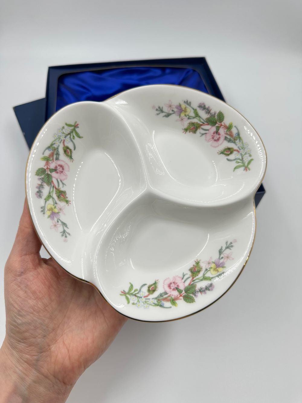 Менажница Aynsley, Wild Tudor