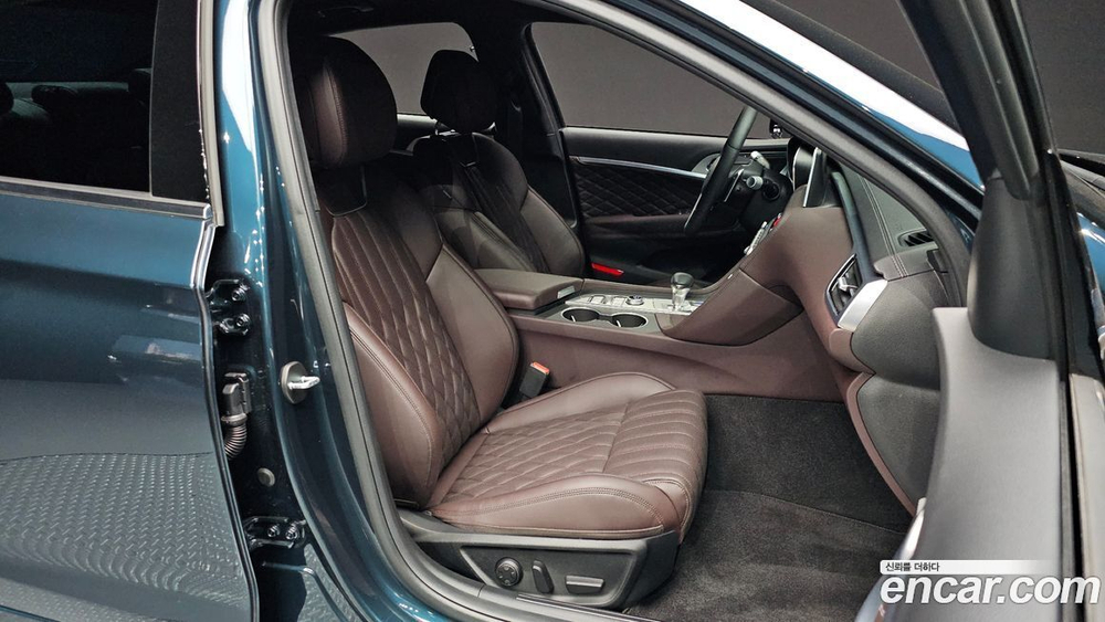 Genesis The New G70 Бензин 2.5T 2WD (07.2023)