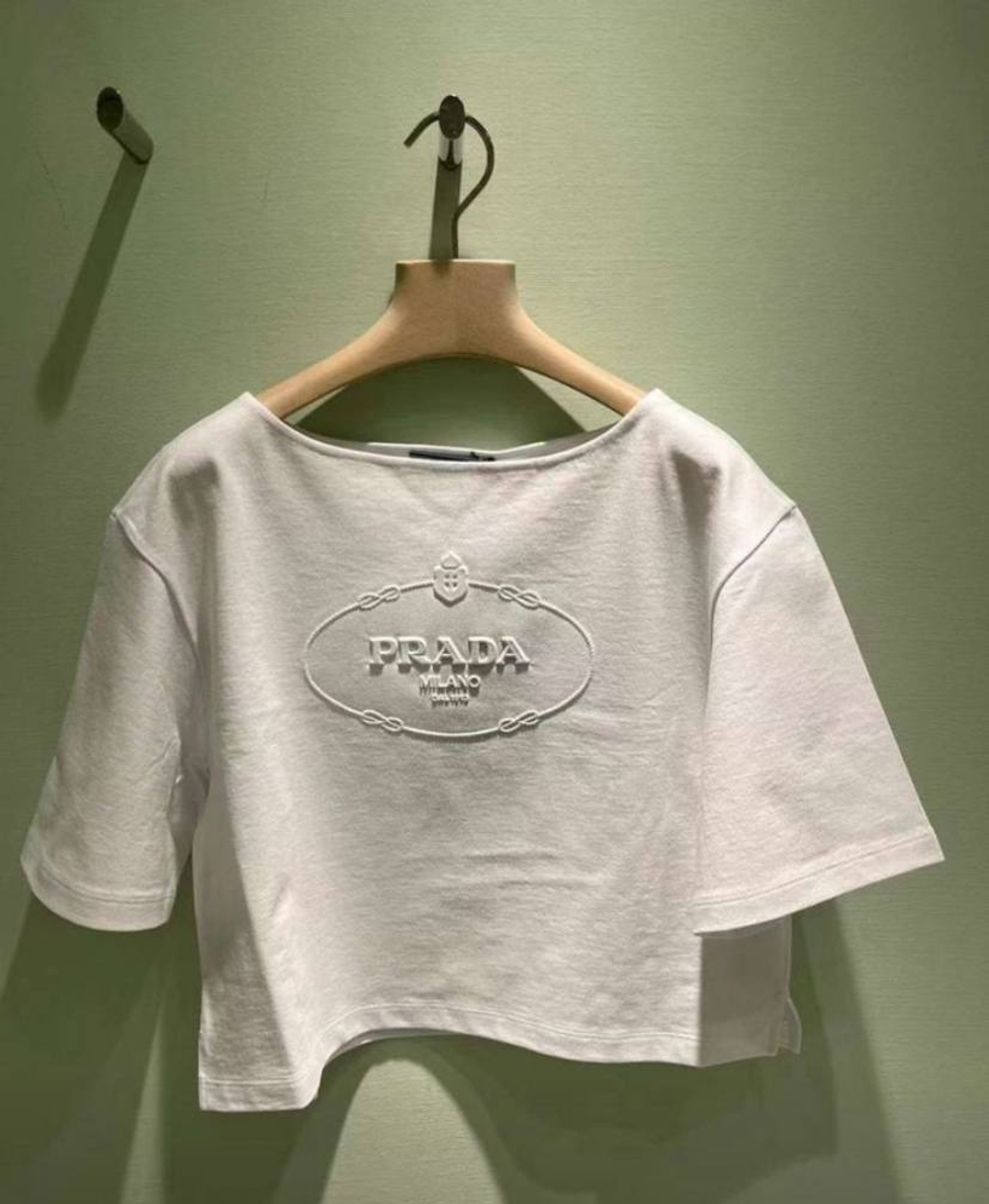Футболка Prada