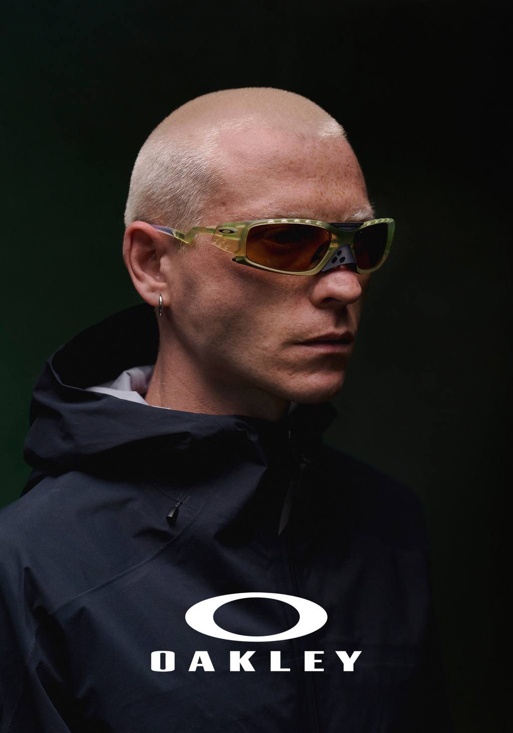 Oakley: технологии, которые изменили спортивную оптику.