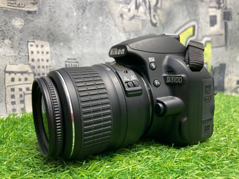 Nikon D3100 Kit 18-55mm 3.5-5.6G 3.100 кадров