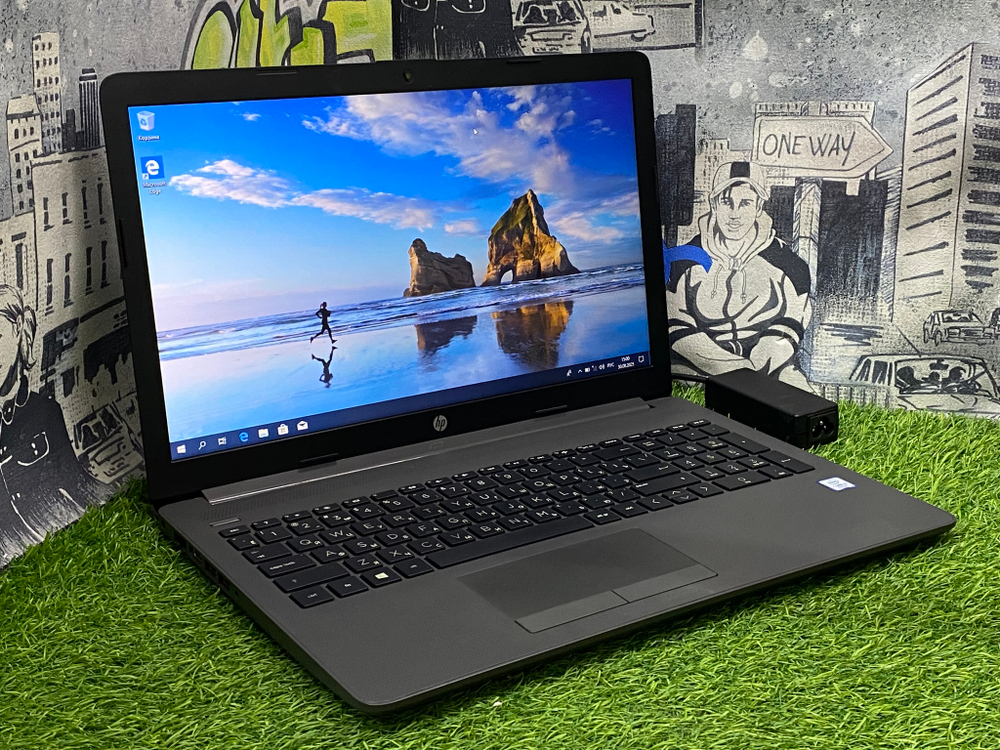 Ноутбук HP 15.6' i3-7020U/12GB/256GB/ 250 G7 [6BP31EA]/Windows 10