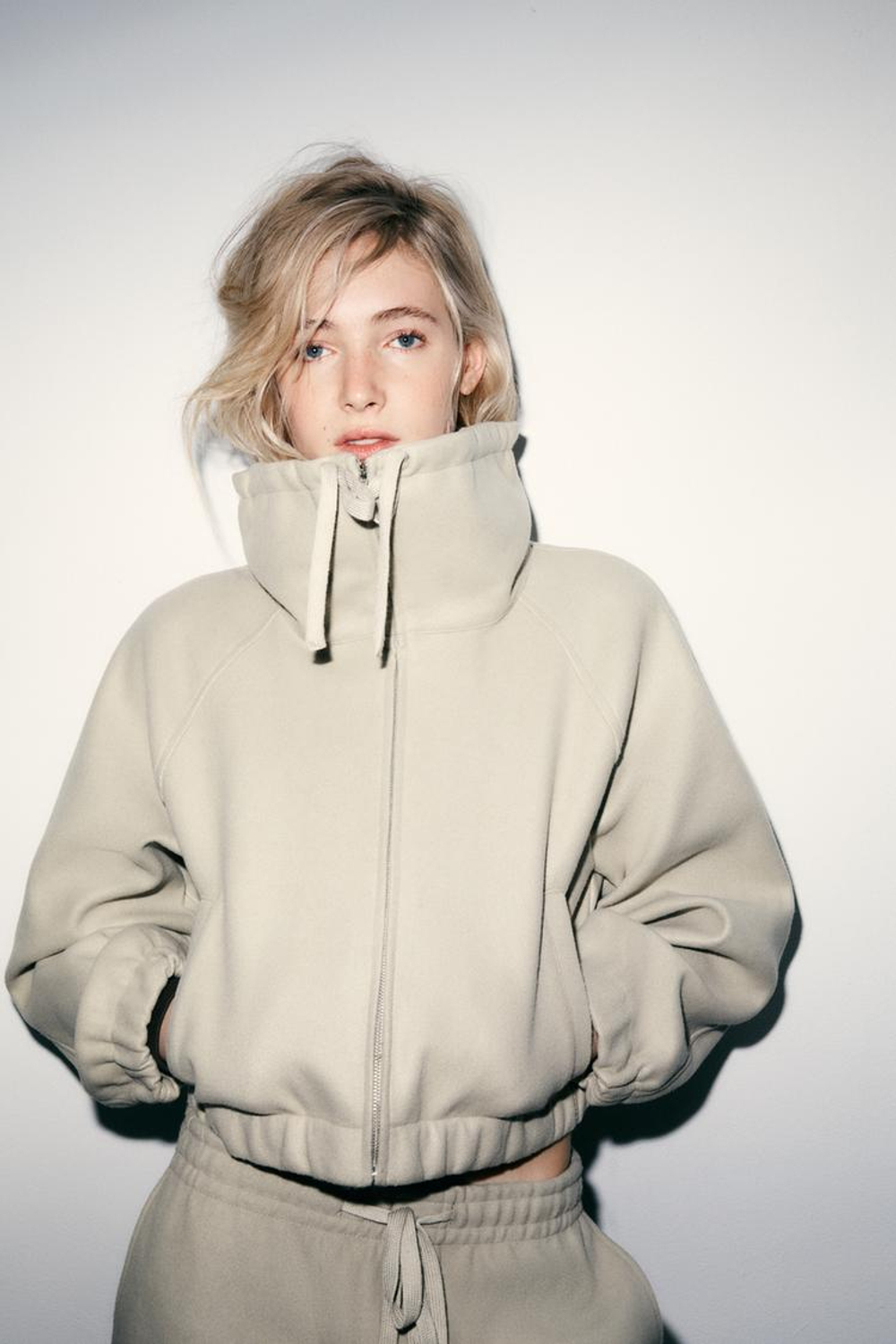 ZARA МЯГКАЯ ТОЛСТОВКА, ЗЕЛЕНЫЙ/СЕРЫЙ