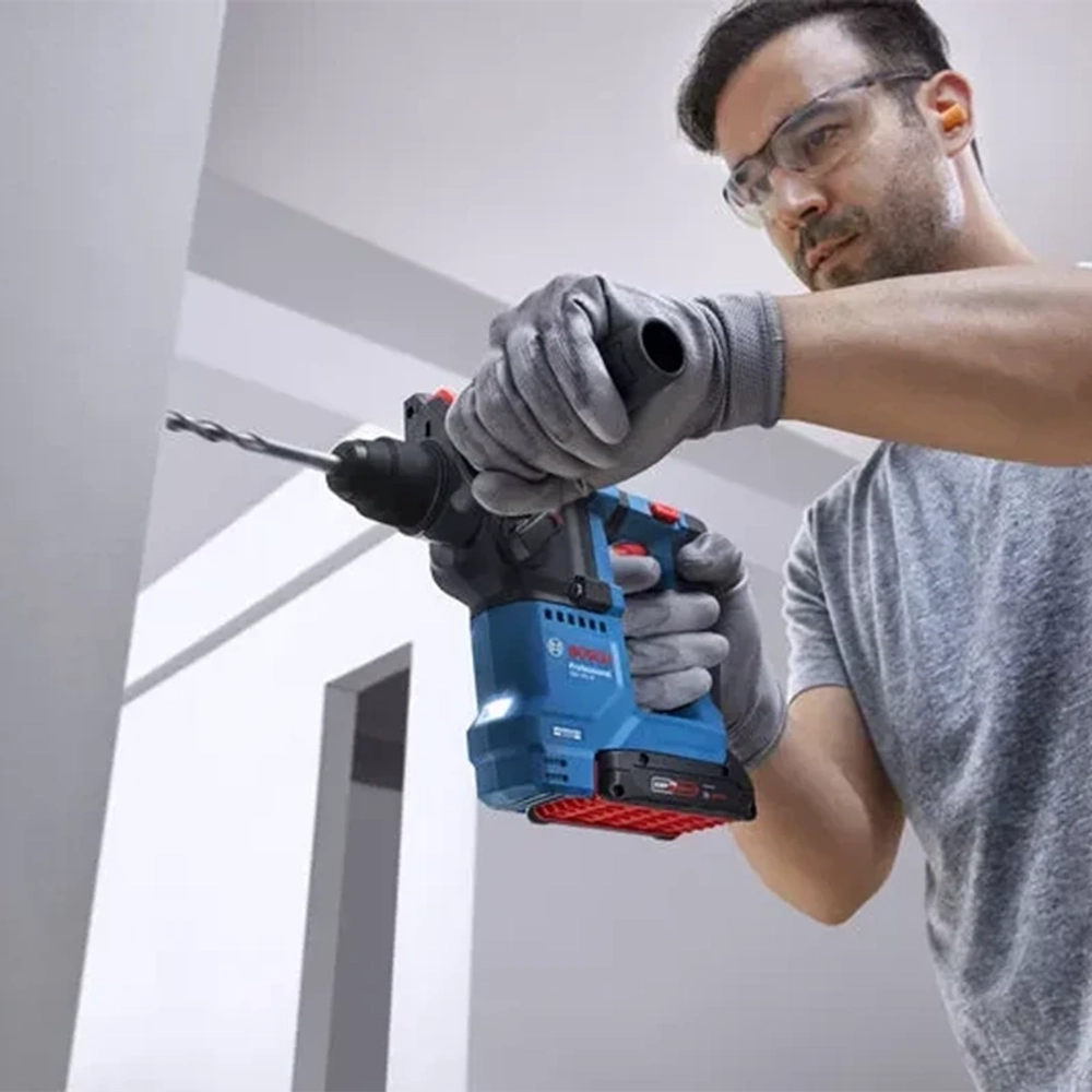 Bosch GBH 18V-18 аккумуляторный перфоратор (2 x 2 Ач, ЗУ) 0611927001