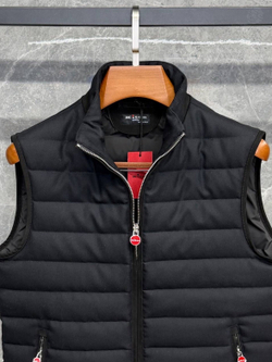 Пуховый жилет Kiton