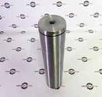 Палец крепления штока гидроцилиндра ковша к трапеции. (треугольная трапеция) | 320-9241 | TMP