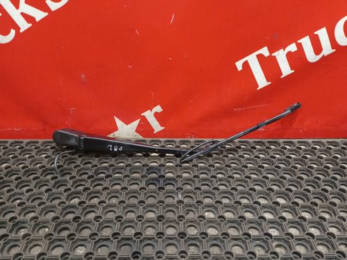 Поводок стеклоочистителя 2023г.