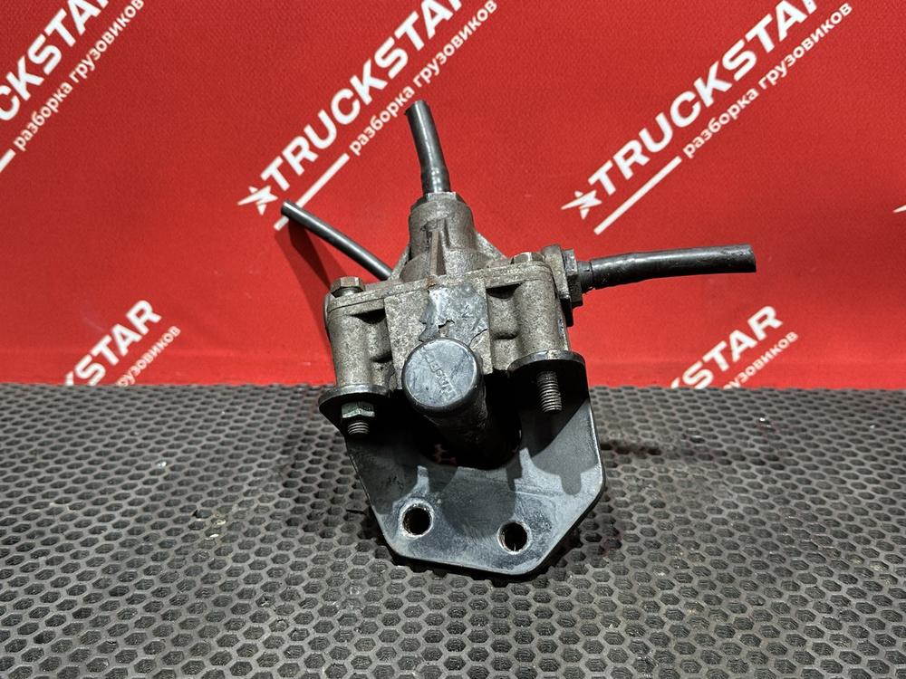 Клапан ускорительный