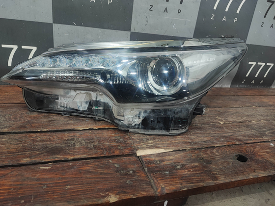 Фара левая LED Toyota Fortuner 2 15-20 Б/У Оригинал 810700KG40
