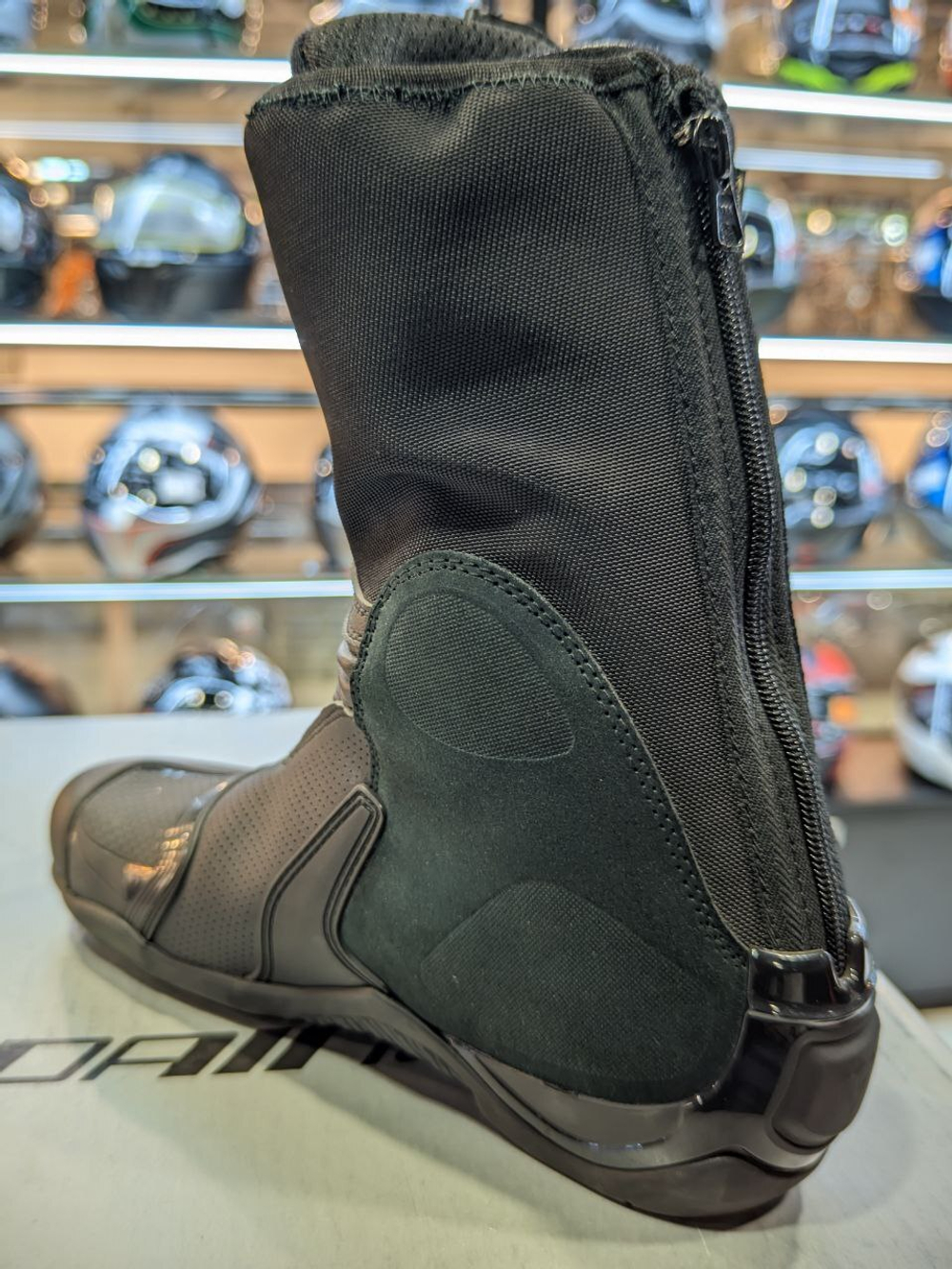 Мотоботы Dainese AXIAL GORE-TEX® BOOTS