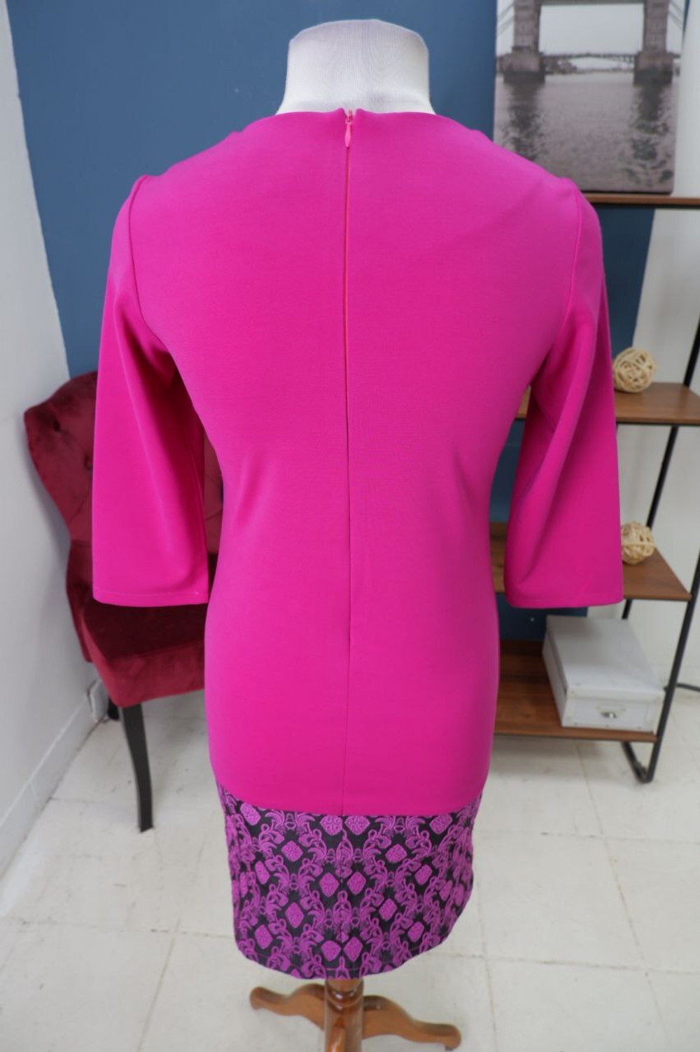 Платье Izabella яркого оттенка 40/42 размер, новое