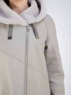 Дубленка зимняя натуральная с капюшоном