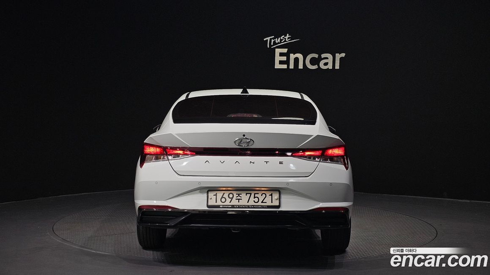 Hyundai Avante (CN7) 1.6 (10.2020)