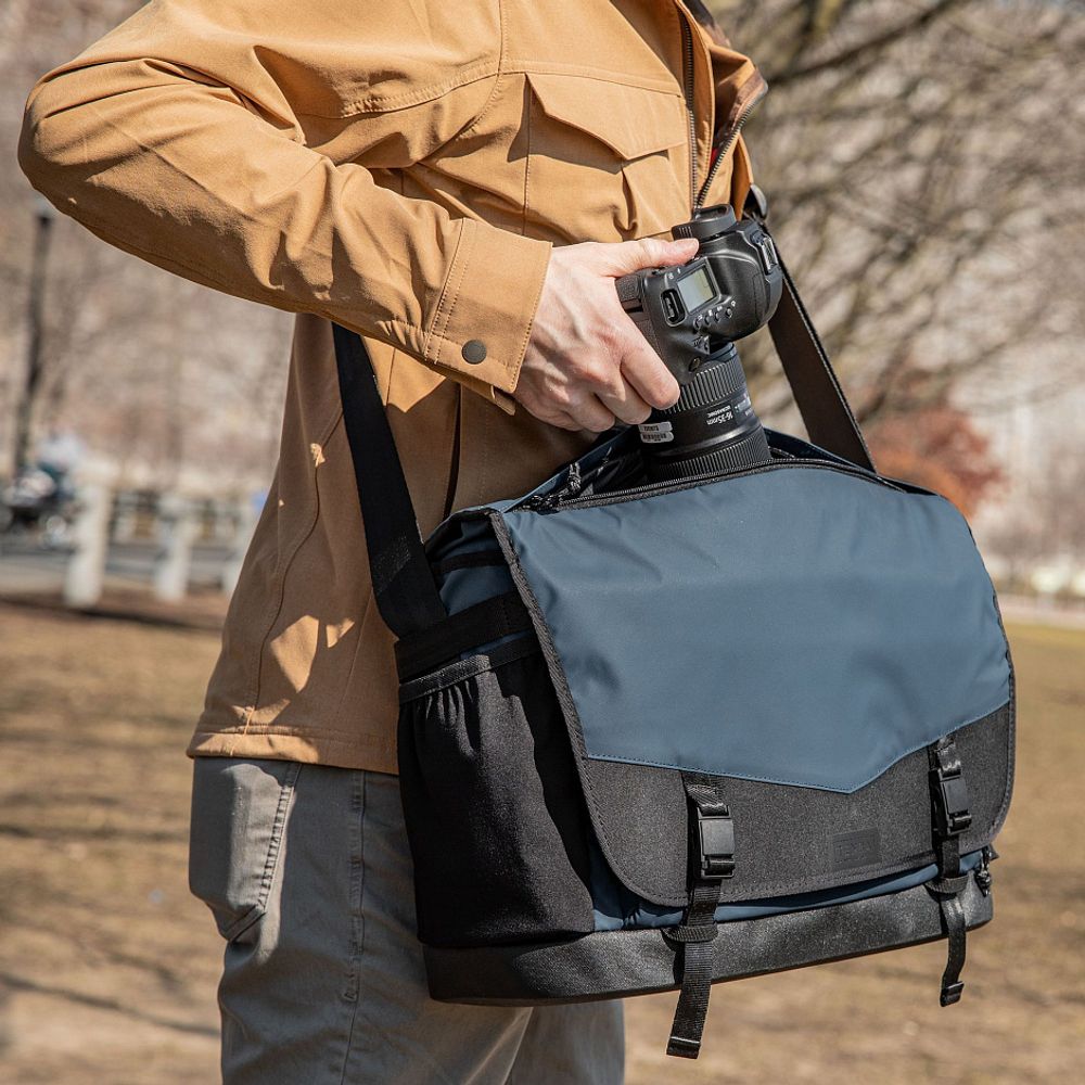 Tenba DNA Messenger 16 DSLR Blue