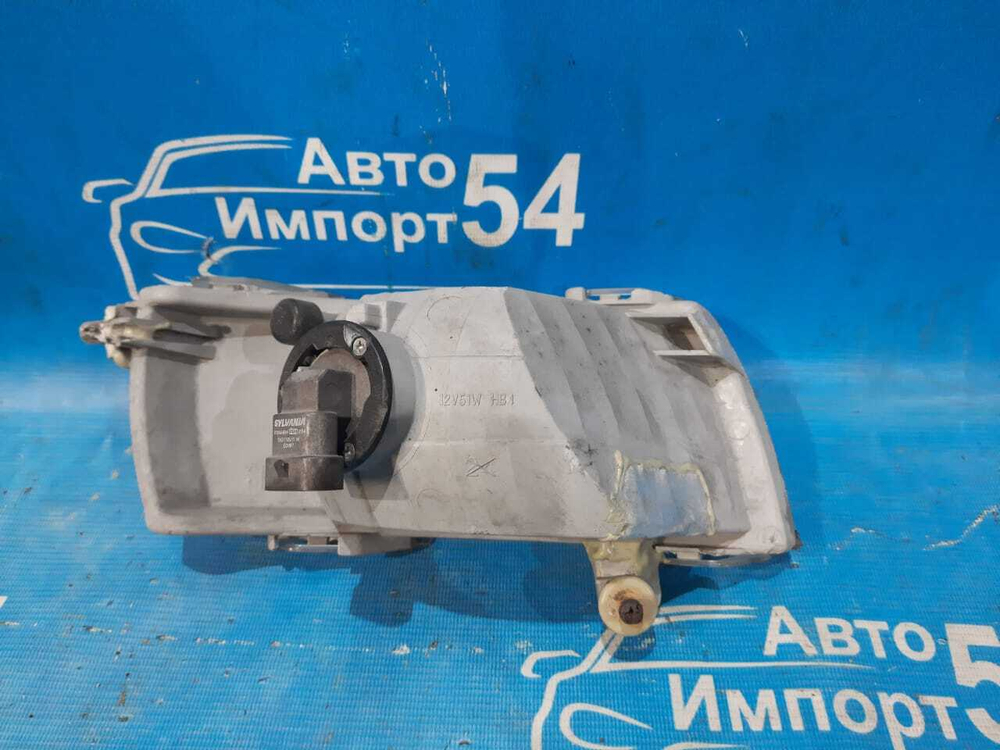 Туманка левая TOYOTA ISIS 2006