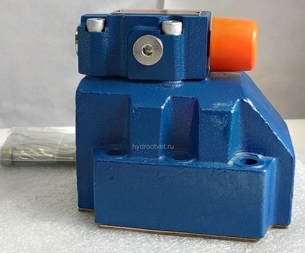 DR30-5-5X/200Y - Редукционный клапан непрямого действия Ду32 с обратным клапаном с давлением регулировки до 200 бар