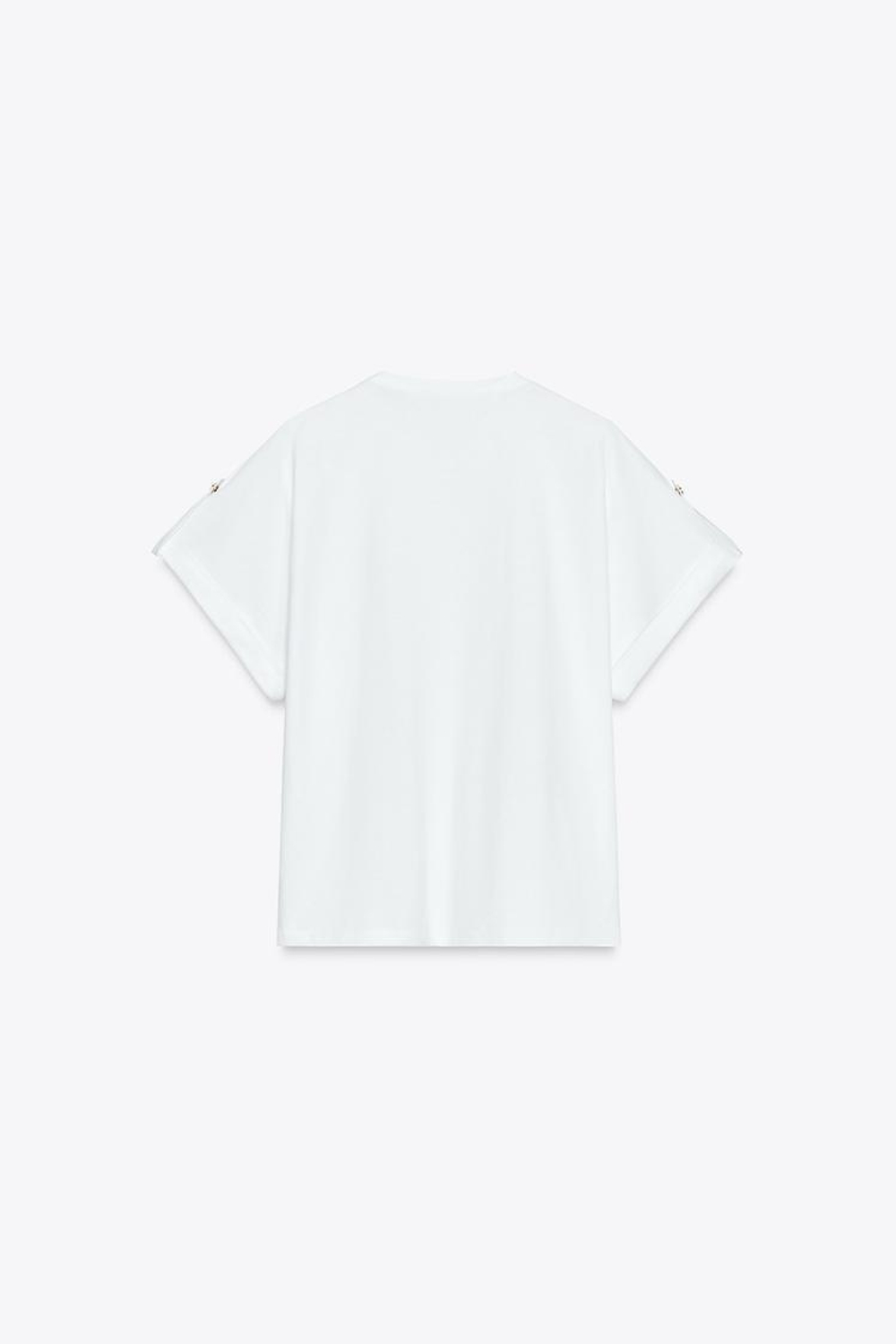 ZARA ФУТБОЛКА С ПУГОВИЦЕЙ И ПЕТЛЕЙ, БЕЛЫЙ