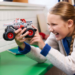 Конструктор LEGO Technic Monster Jam ThunderROARus 42200 с механизмом pull-back — фото 9