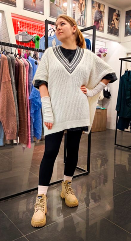 Накидка женская (жилет) НК007-02/03 экрю/серая