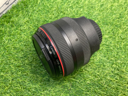 Canon EF 85mm 1.2L II USM