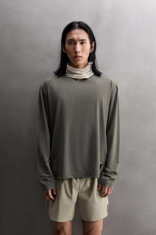 ZARA ФУТБОЛКА С ДЛИННЫМ РУКАВОМ И ГРАФИЧЕСКИМ ПРИНТОМ, МЯГКИЙ СЕРЫЙ