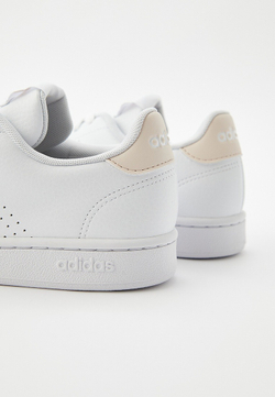Кроссовки женские ADIDAS ADVANTAGE