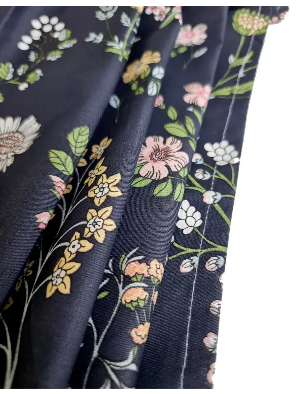 Постельное белье "Botany" евро наволочки 50х70 2шт Простынь на резинке 180х200 см Пододеяльник 200х215 см Сказка сатин