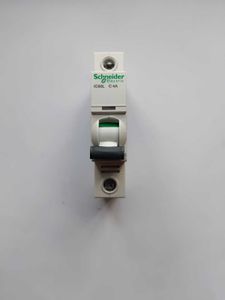 SE Acti 9 iC60L Автоматический выключатель 1P 4A (C), Schneider Electric, , A9F94104