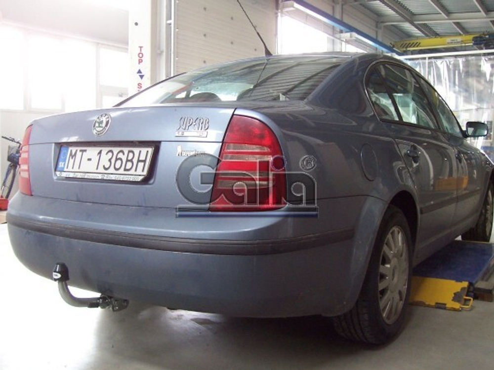 Фаркоп оцинкованный Galia S088A для Skoda Supreb I 2002-2008, Volkswagen Passat B5 седан/универсал 1996-2005(паспорт и сертификат в комплекте)(без электрики)