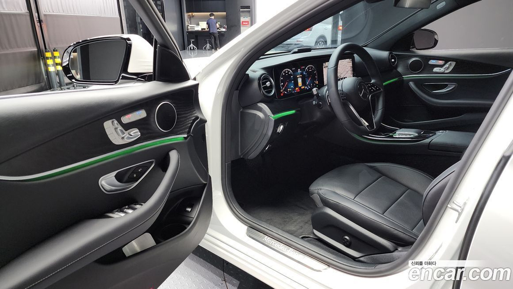 Mercedes-Benz E-Class W213 E250 Avangarde (11.2023)