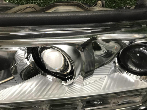 Фара левая Toyota Land Cruiser 200 (2015-2021) LED